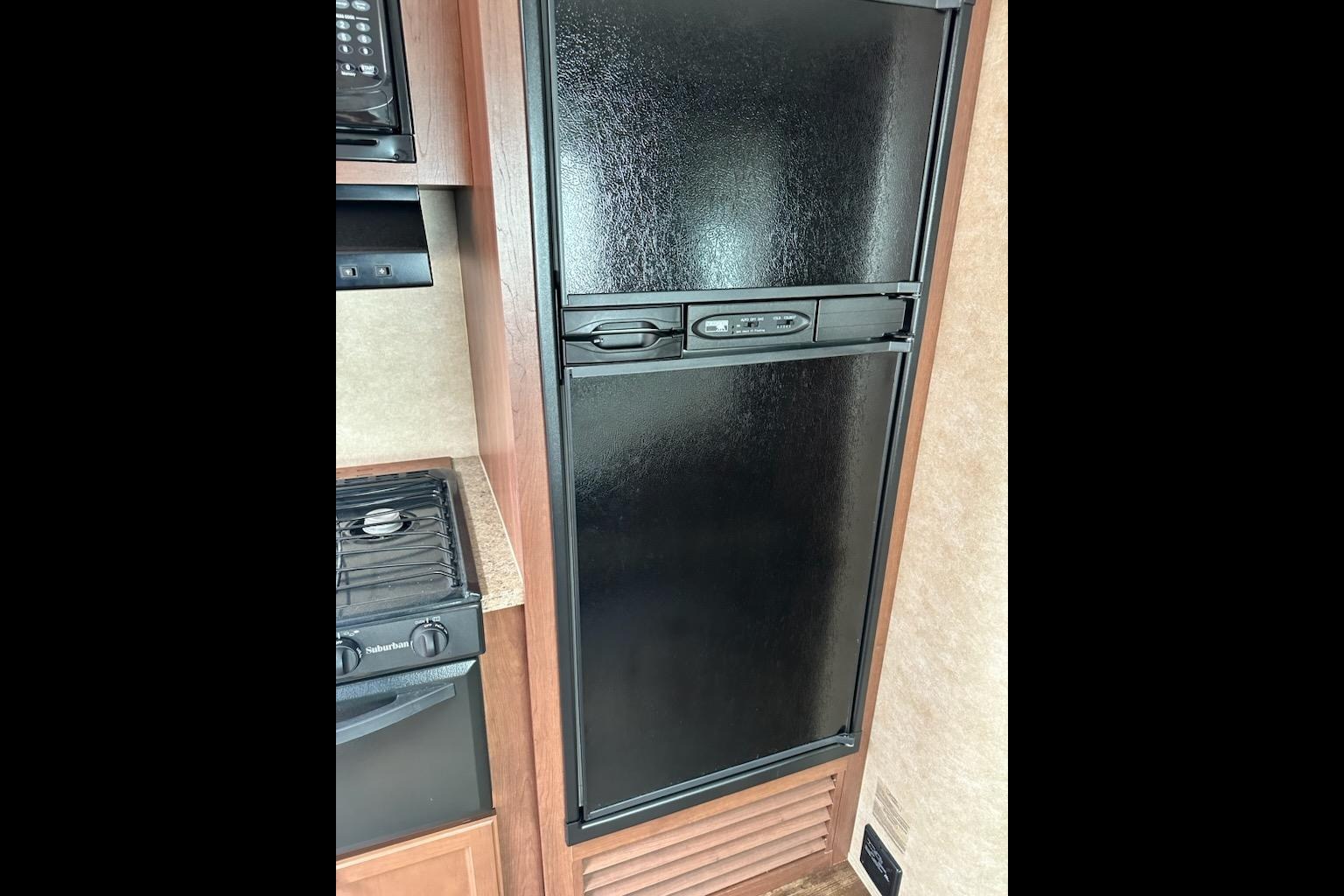 Crossroads Z-1 Travel Trailer