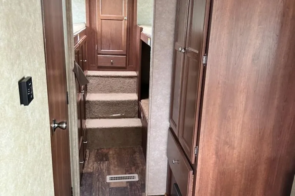 Crossroads Z-1 Travel Trailer