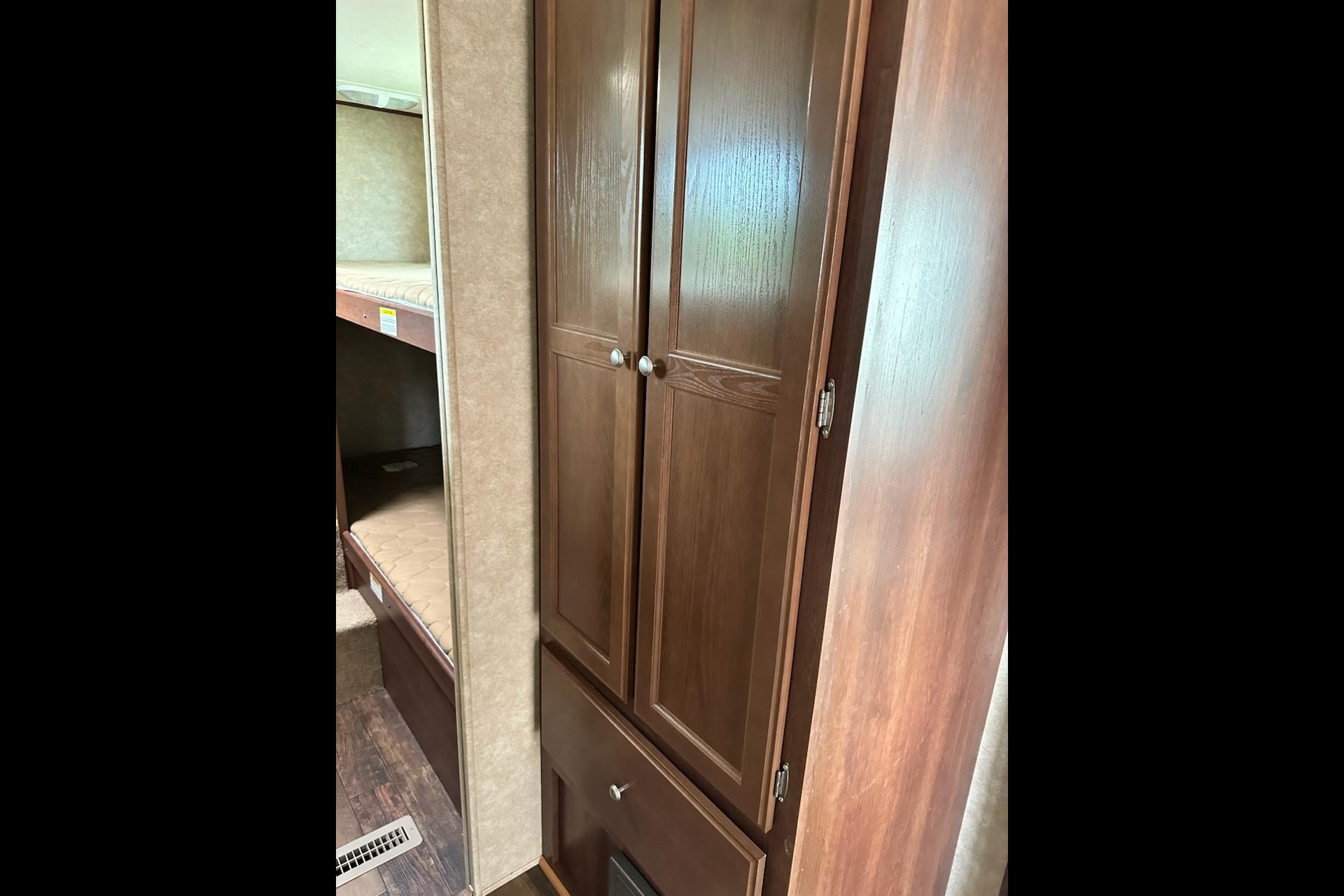 Crossroads Z-1 Travel Trailer