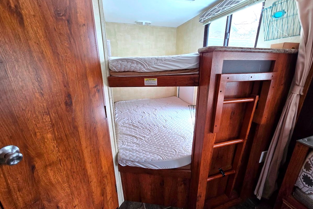 Bunk Bed Travel Trailer - Great for Families!