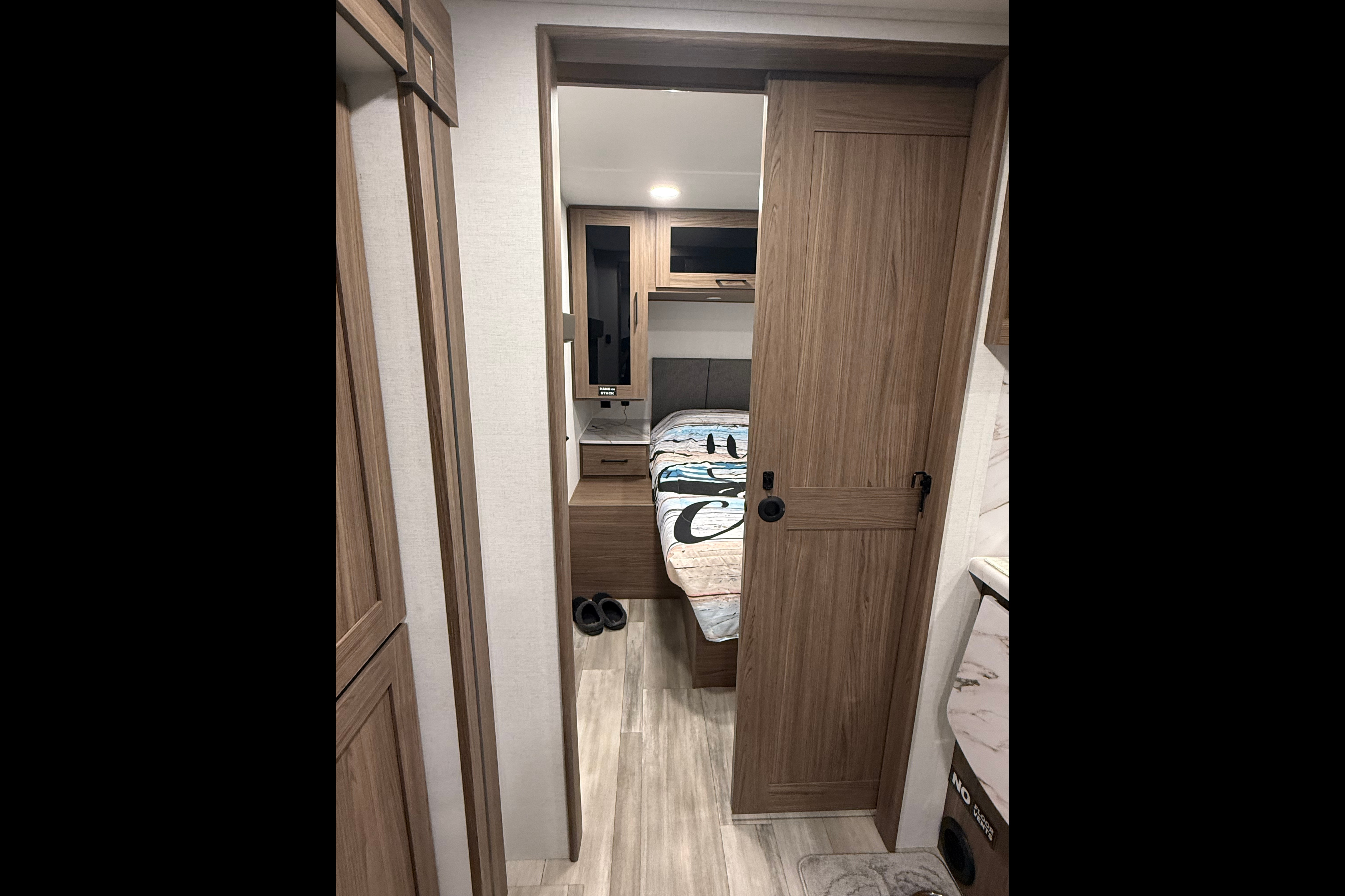 Alliance Delta BH241 Travel Trailer, Starlink included.