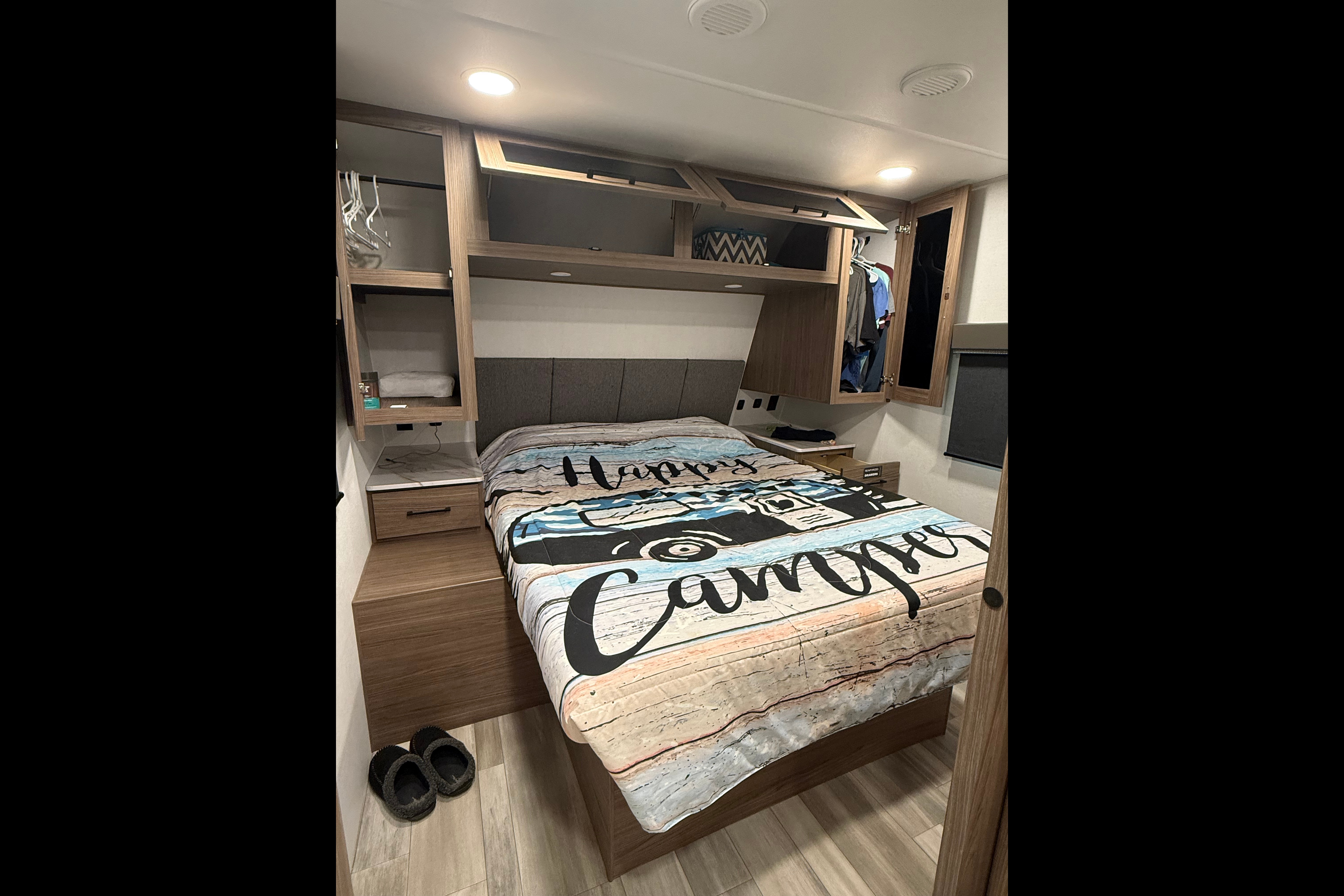 Alliance Delta BH241 Travel Trailer, Starlink included.