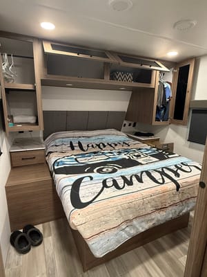 Alliance Delta BH241 Travel Trailer, Starlink included.