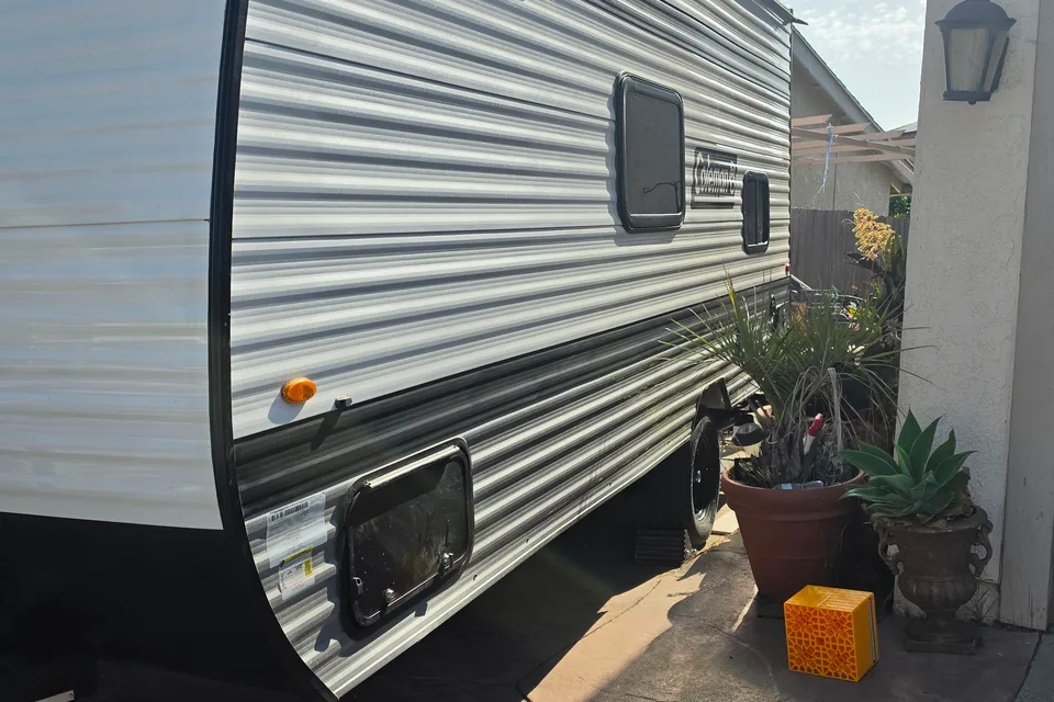 Ofelia's Keystone Coleman 17b Travel Trailer