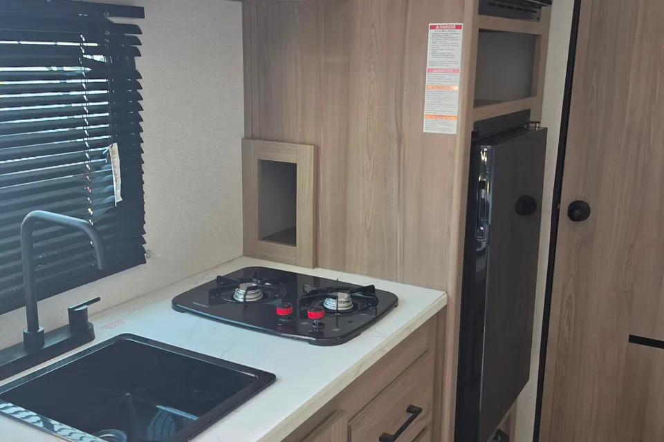 Ofelia's Keystone Coleman 17b Travel Trailer