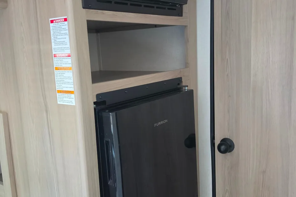 Ofelia's Keystone Coleman 17b Travel Trailer