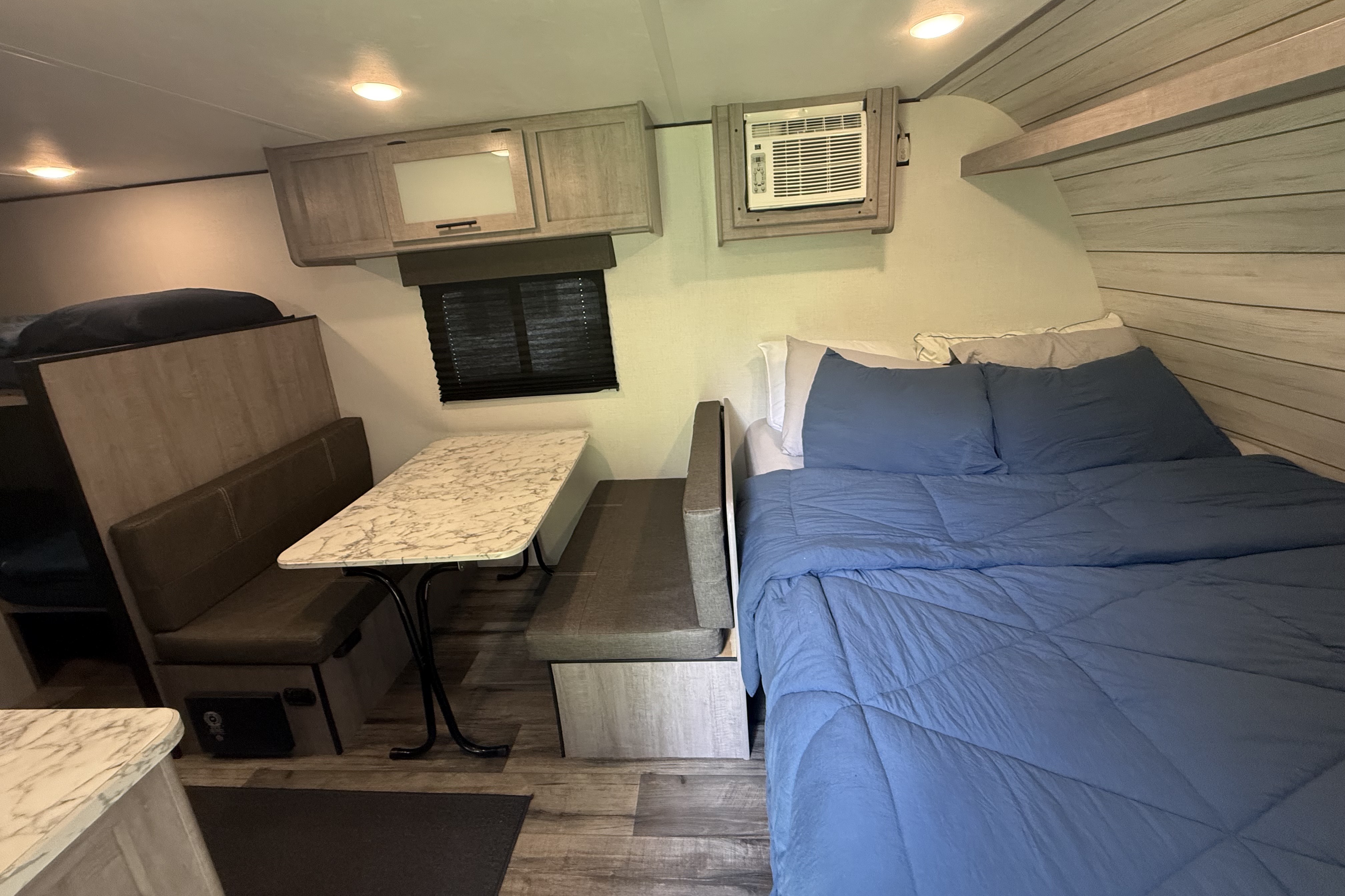 Kent's Coleman Lantern 17B Travel Trailer
