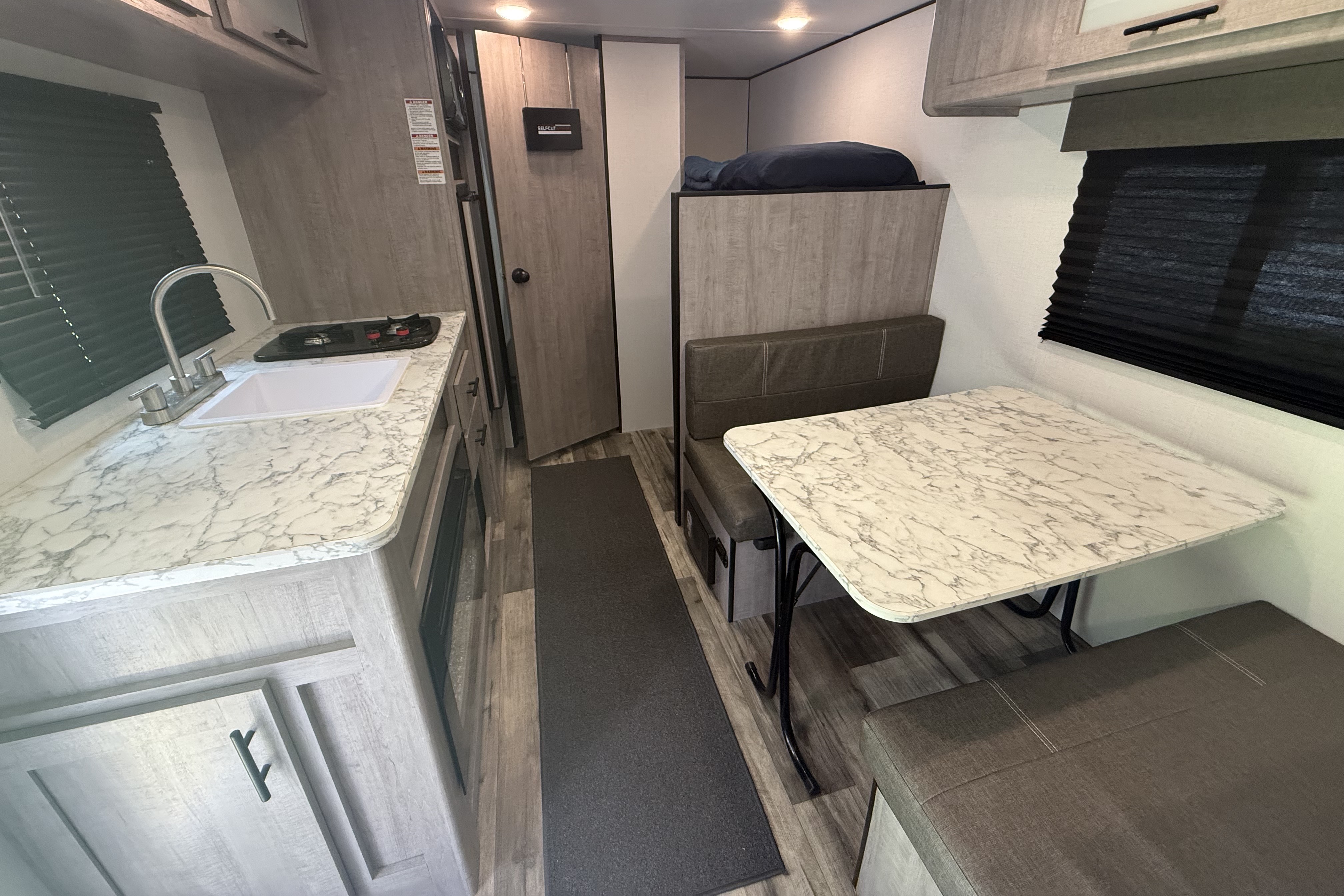 Kent's Coleman Lantern 17B Travel Trailer