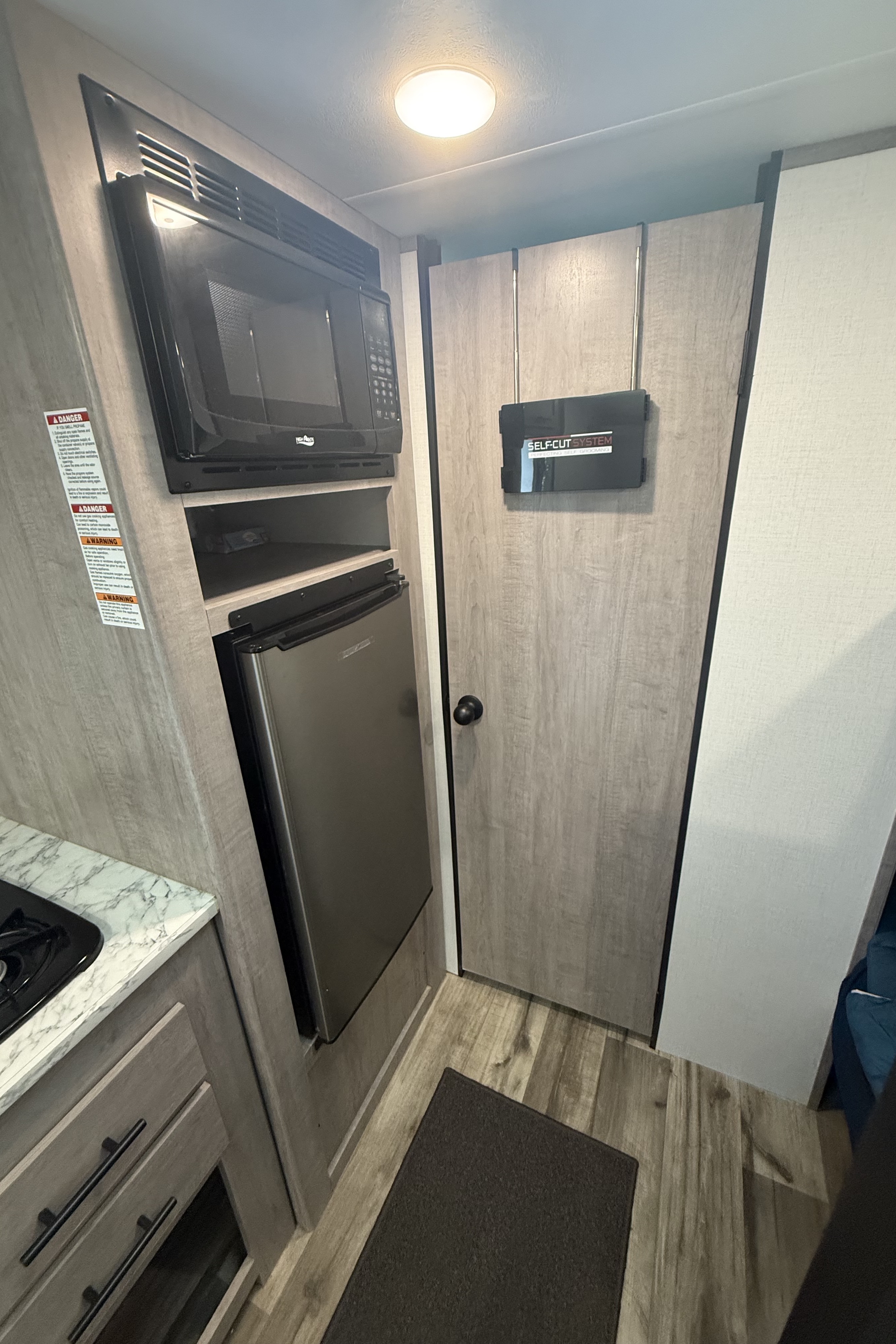 Kent's Coleman Lantern 17B Travel Trailer