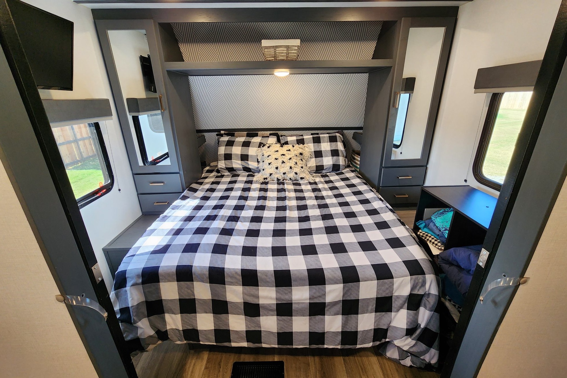 Keystone Bullet Crossfire 2730BH Travel Trailer