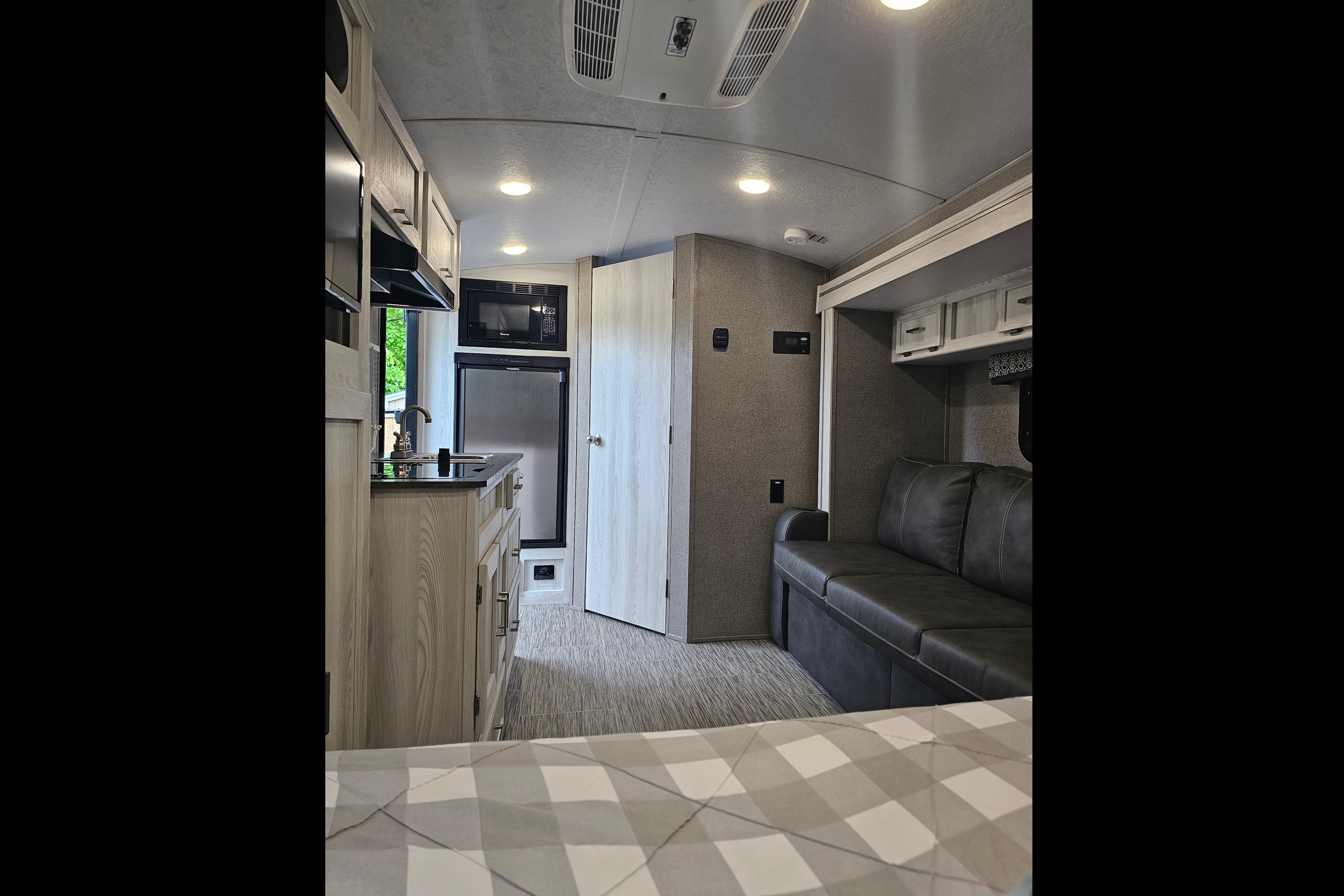 Josee's Flagstaff E-Pro 19FBS Travel Trailer