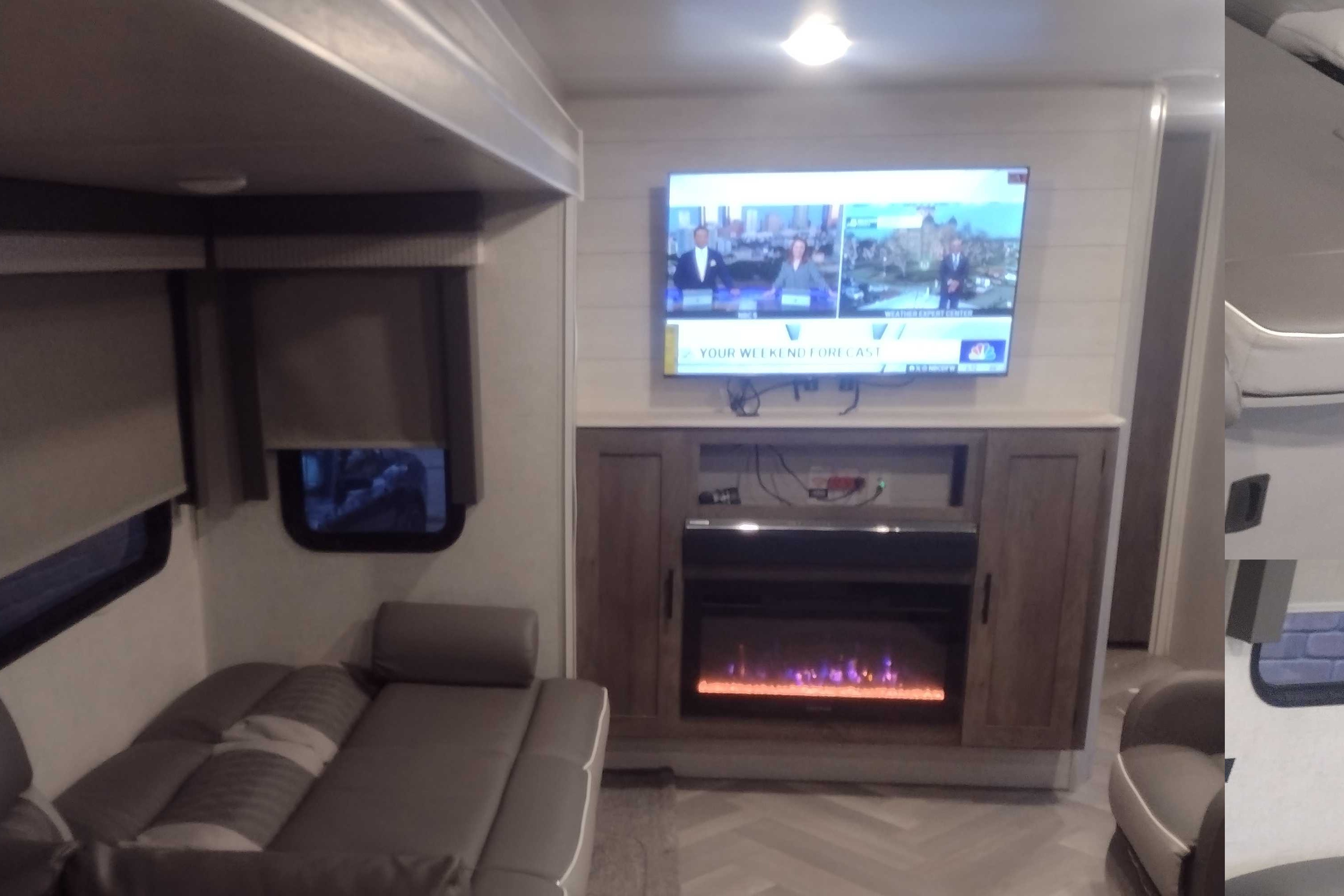 Couples Coach/ Small Family: Delivery Available ($85): No Prep Fee: Fully Equipped