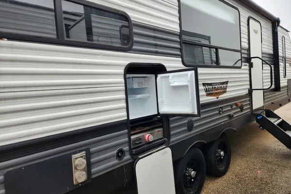 Couples Coach/ Small Family: Delivery Available ($85): No Prep Fee: Fully Equipped