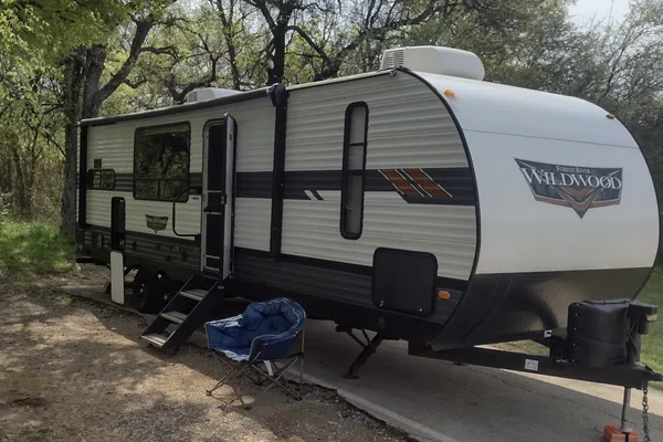 Couples Coach/ Small Family: Delivery Available ($85): No Prep Fee: Fully Equipped