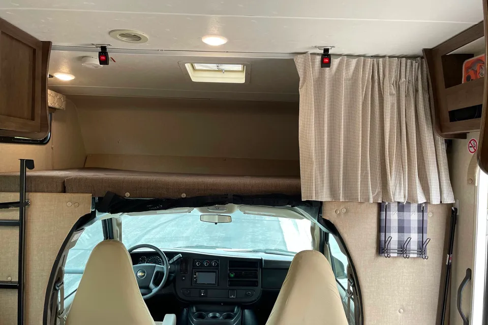Dreamcatcher | Easy-to-Drive Freelander | Sleeps 5