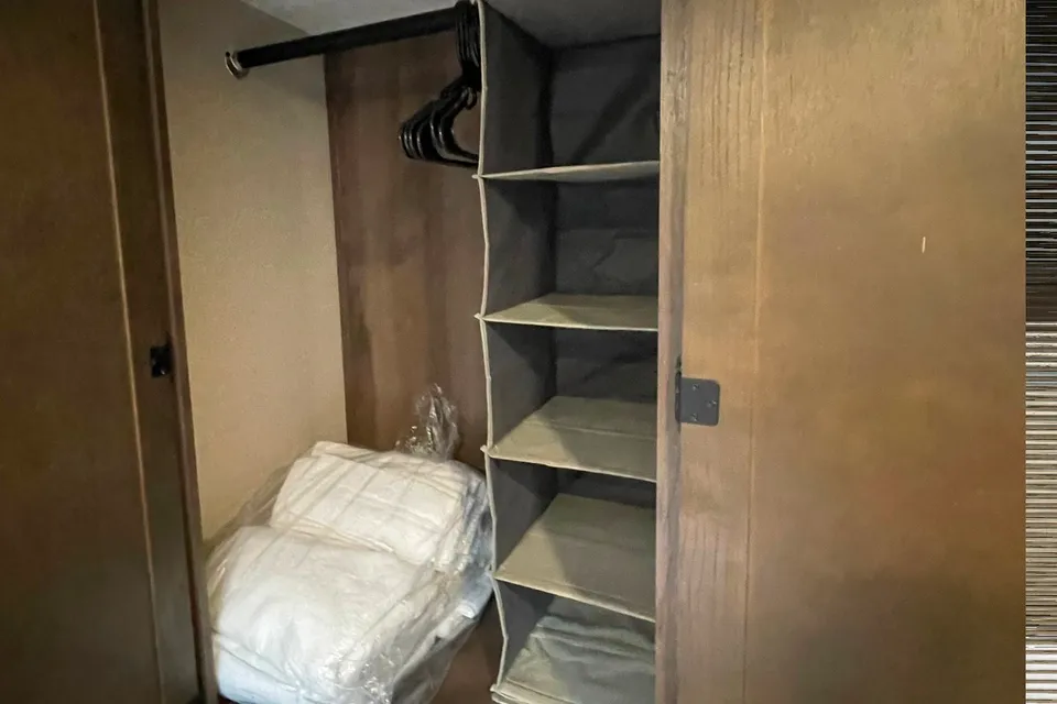 Dreamcatcher | Easy-to-Drive Freelander | Sleeps 5