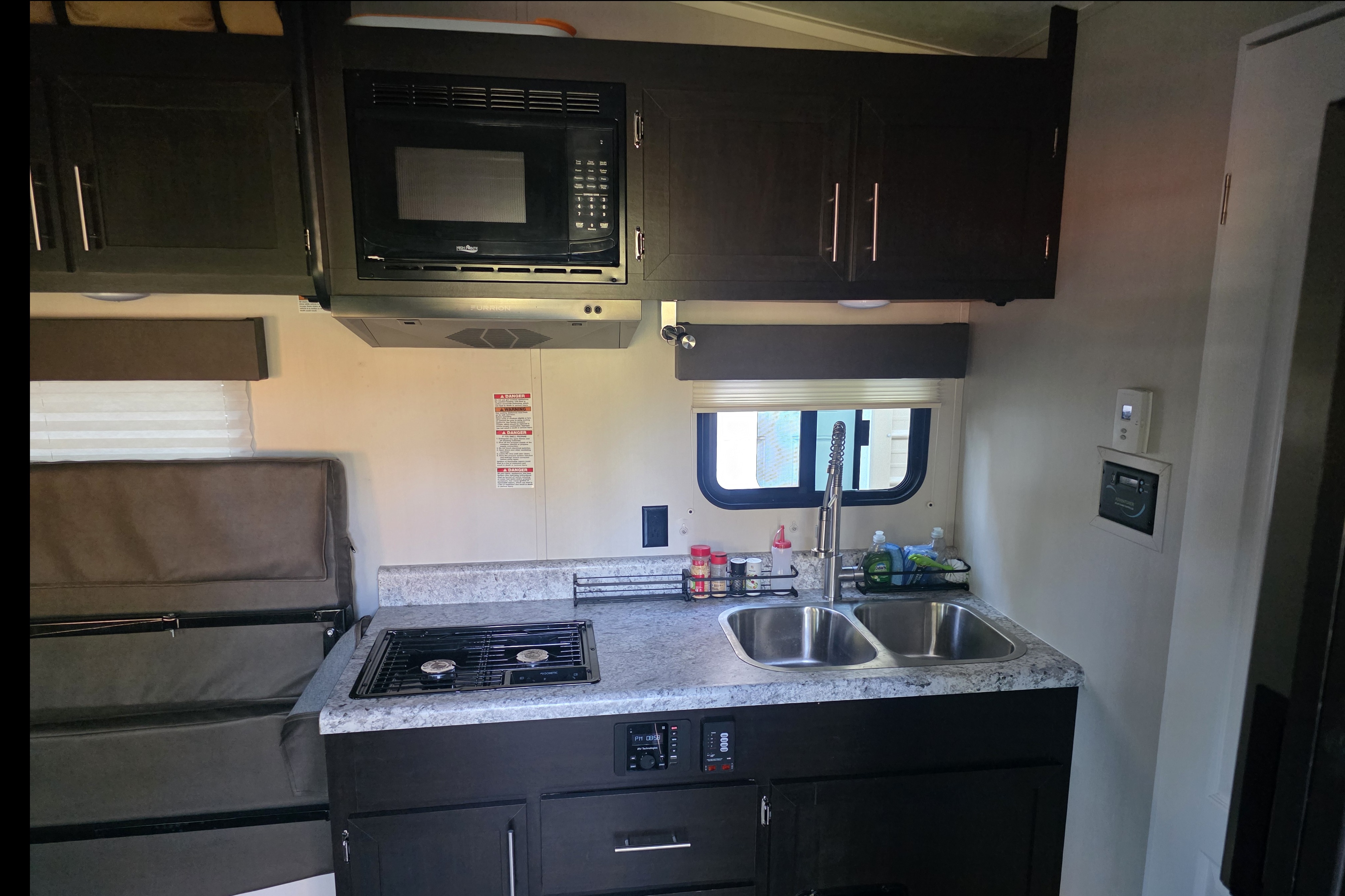 Dune Sport Man Cave TH24 Toy Hauler