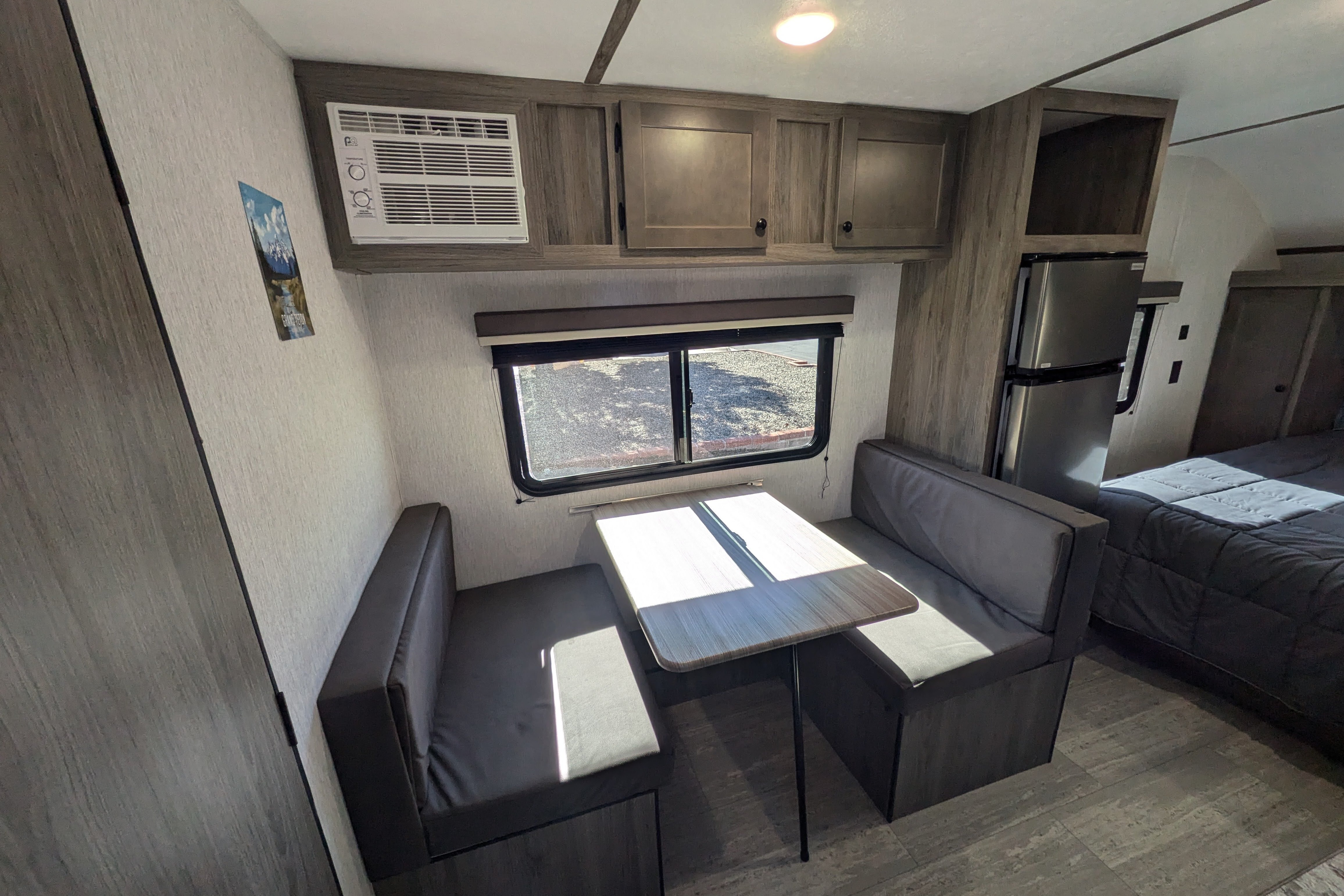 Lucinda: 19RB Huge space small tow weight! 