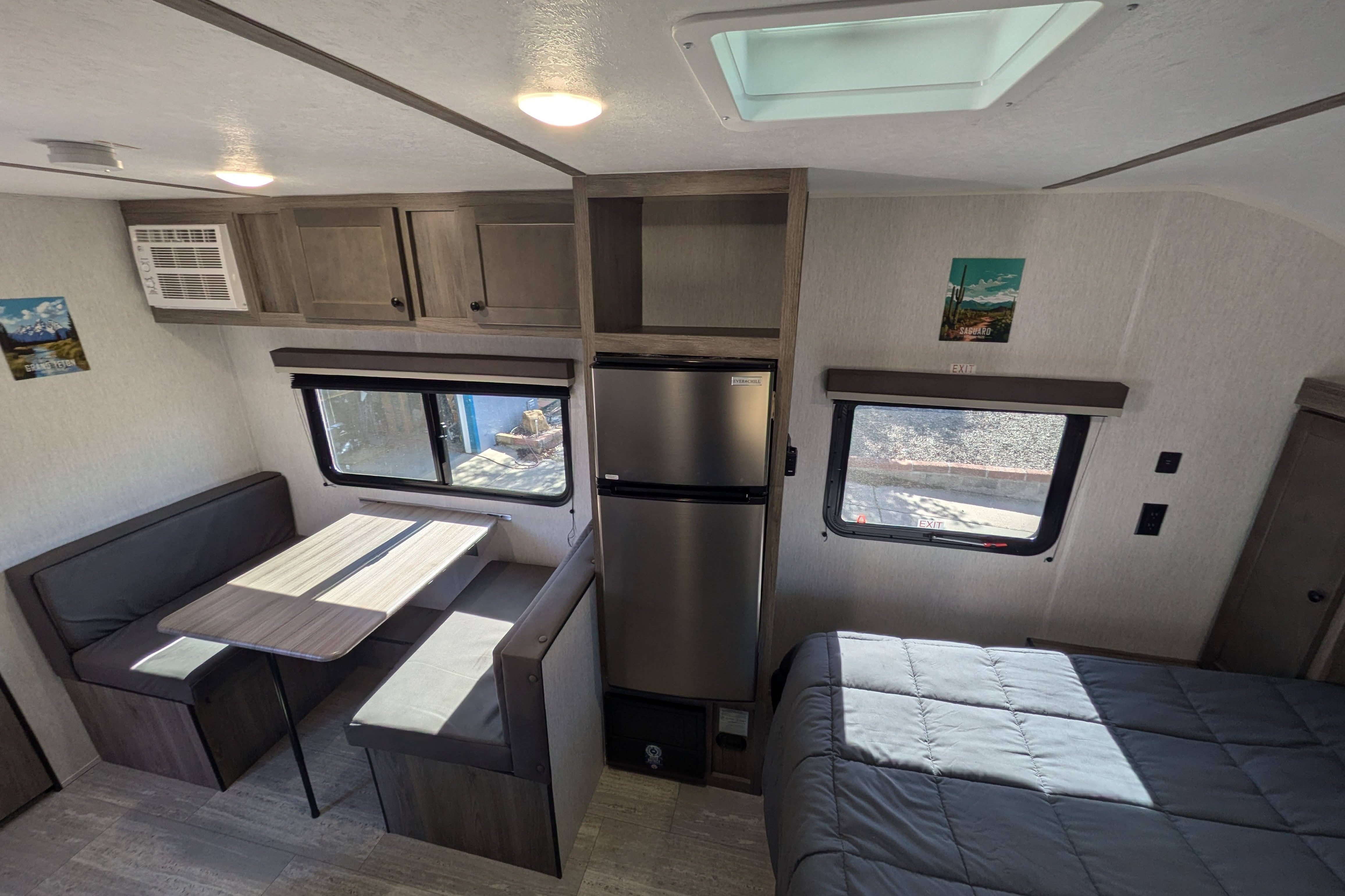Lucinda: 19RB Huge space small tow weight! 
