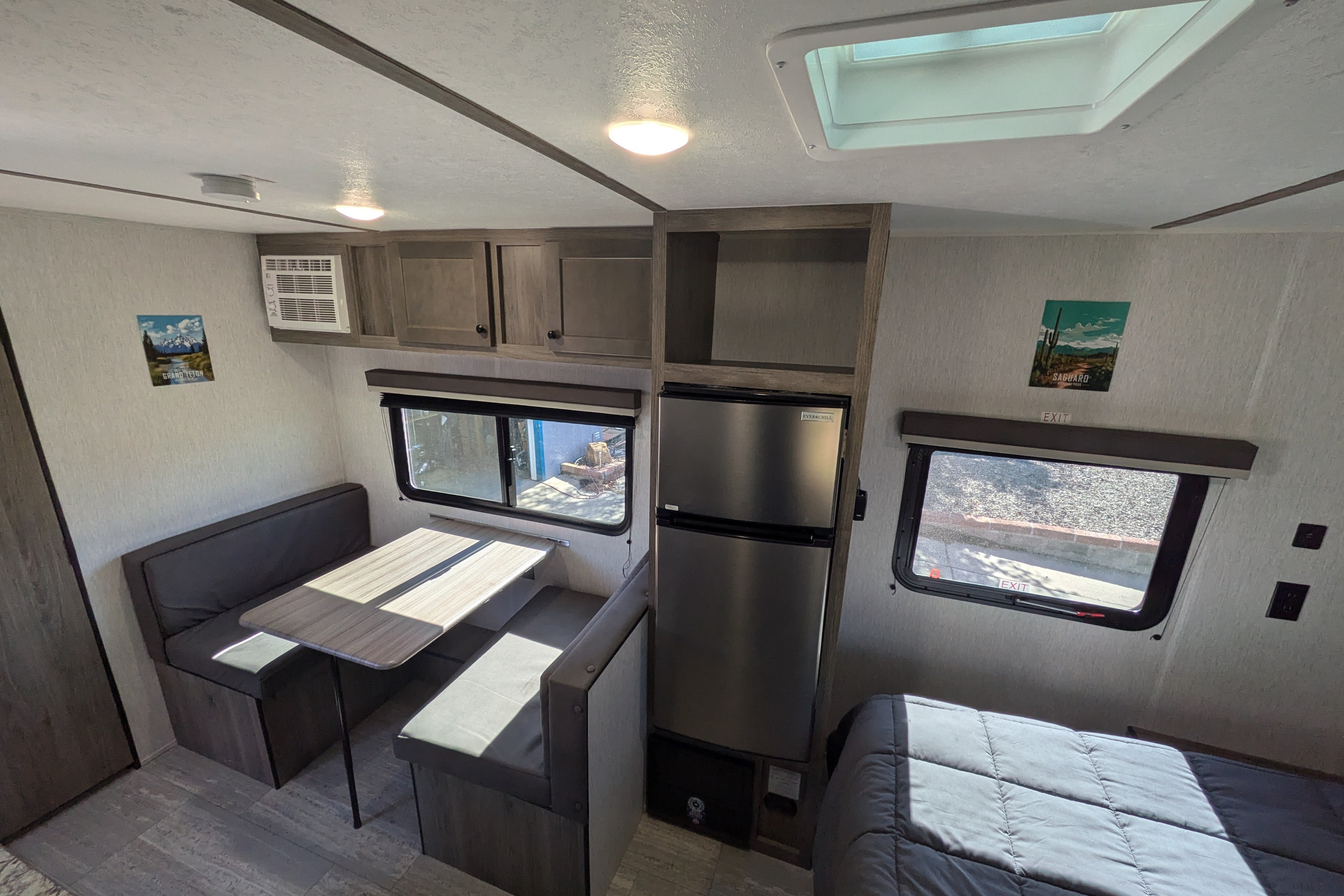 Lucinda: 19RB Huge space small tow weight! 