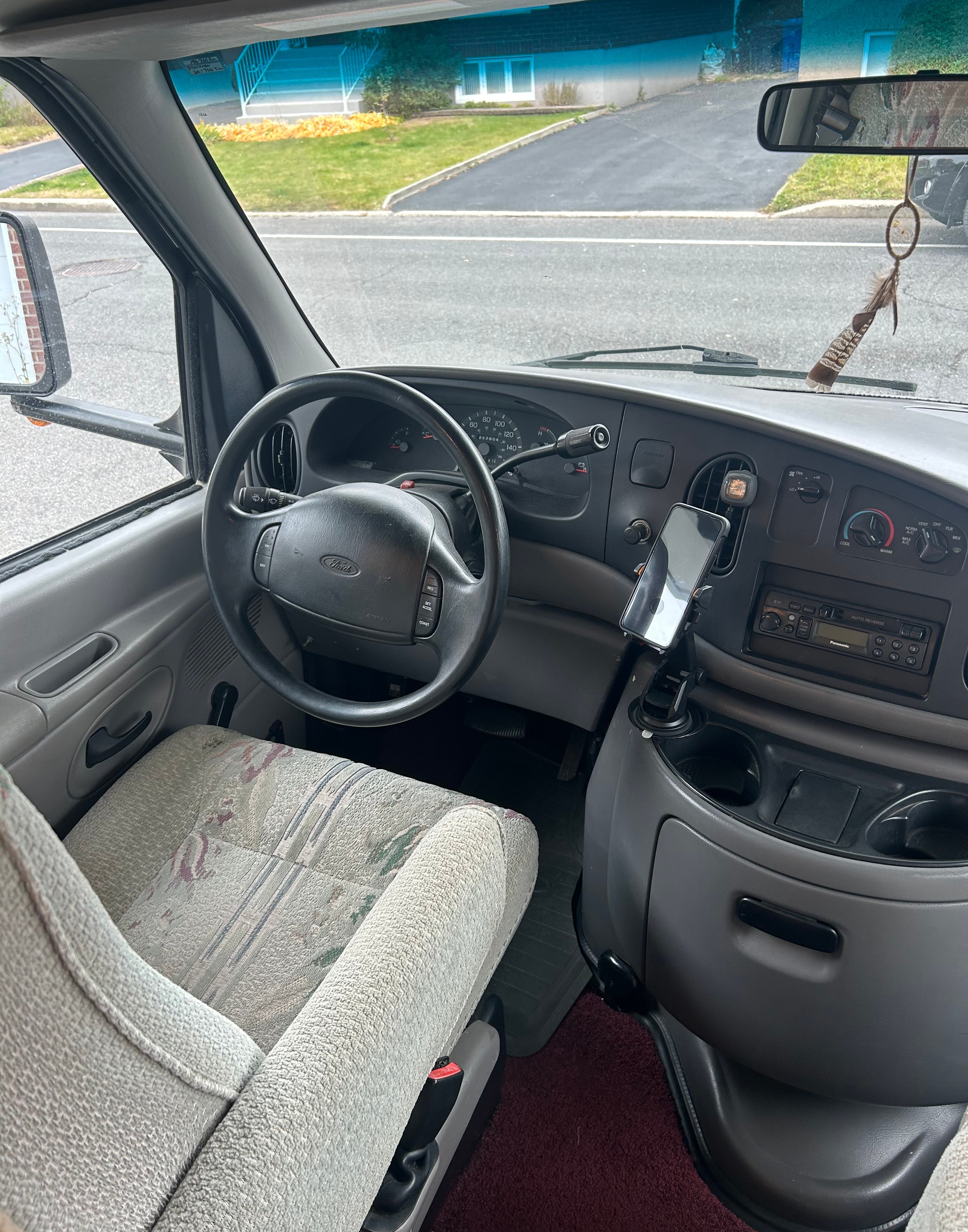 JomBoy : VR Classe C 24 pieds rénové Ford E350