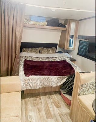 Gabriel's Jayco Jayco feather 23 RBM Travel Trailer