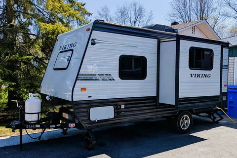 Luc Vikings Vr forest River viking 17 fqs Roulotte