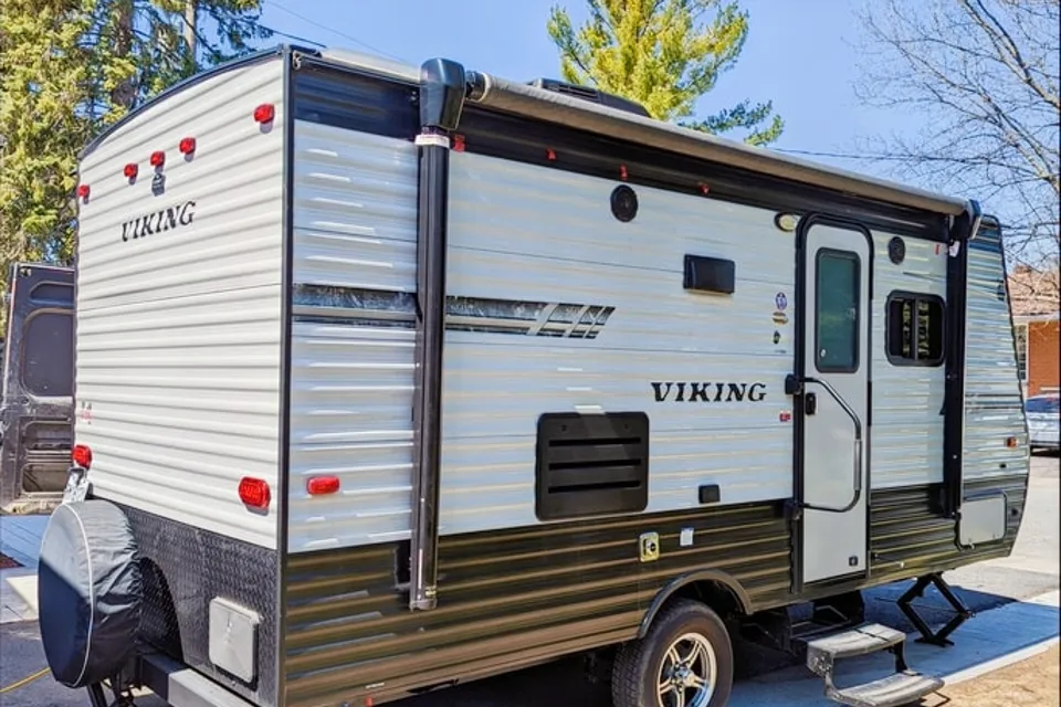 Luc Vikings Vr forest River viking 17 fqs Roulotte