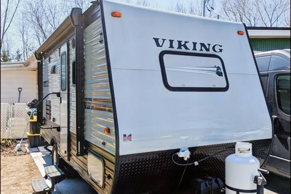 Luc Vikings Vr forest River viking 17 fqs Roulotte