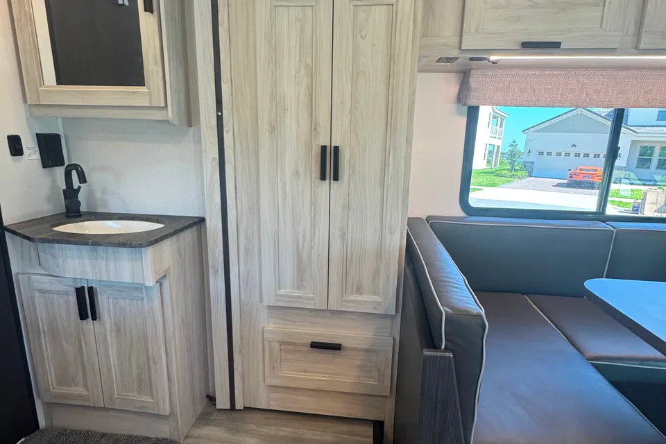 Forest River Sunseeker LE Class C