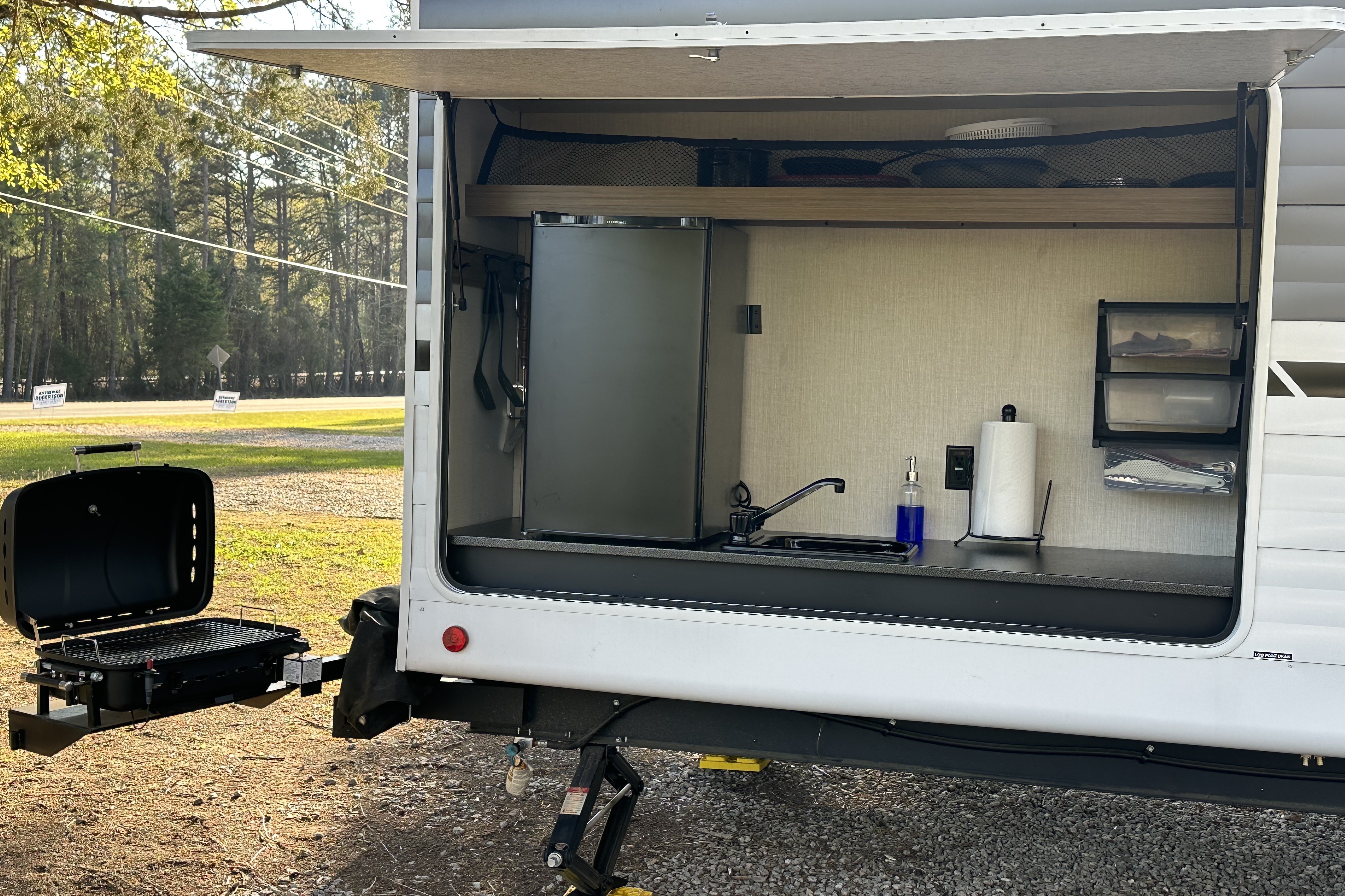 Fully Stocked + Outdoor Kitchen | Bunkhhouse | Delivery Only | Sleeps 7