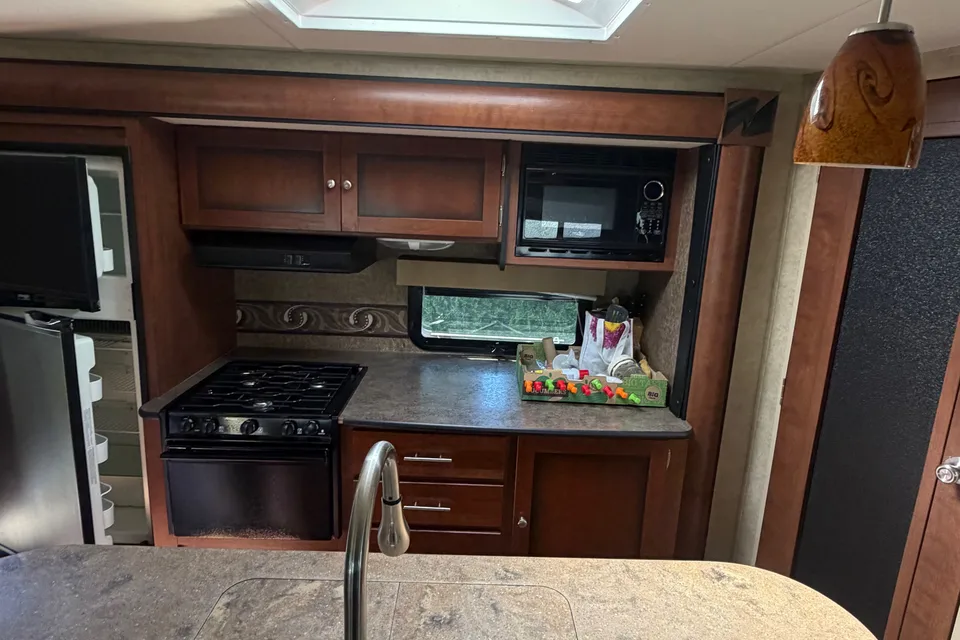 Top Notch Kodiak Travel Trailer