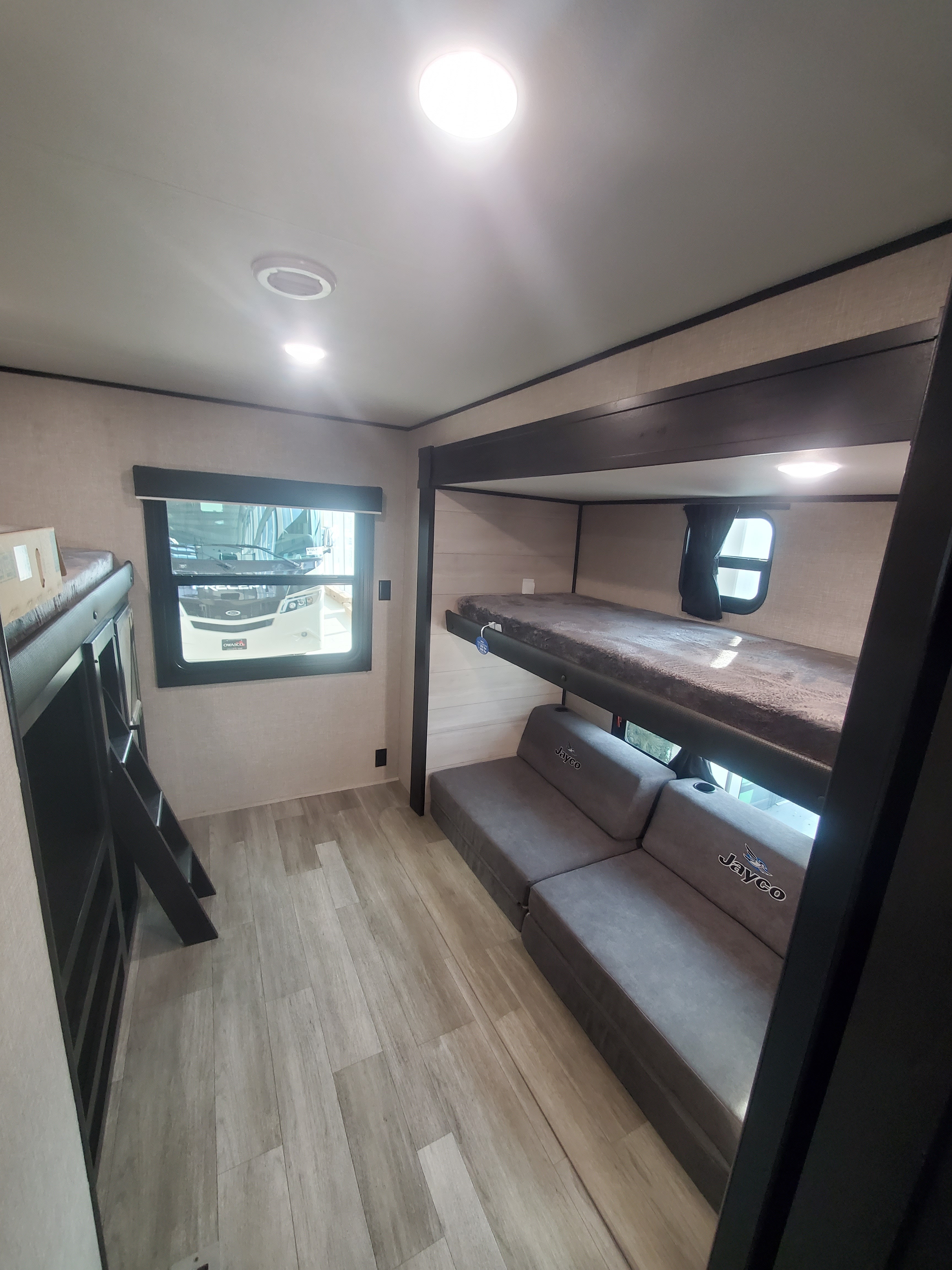 Josh's Jayco 33BHDS Travel Trailer