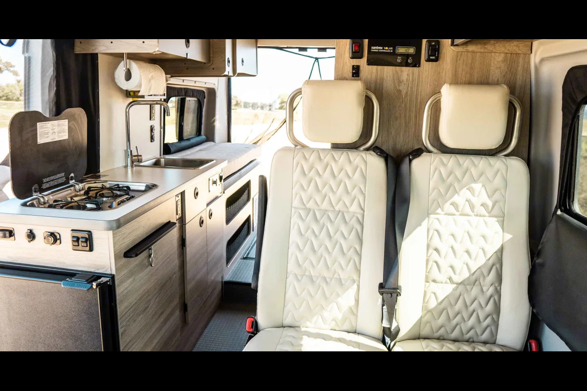 PopTop Paradise - Solis 59PX Sleeps 4!