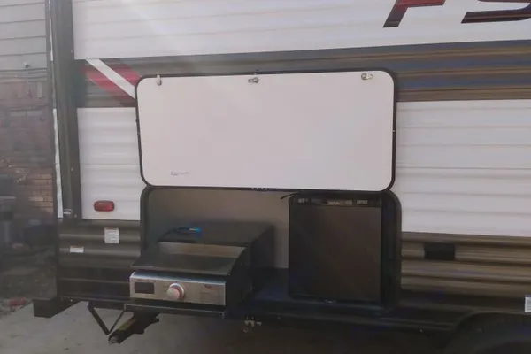 Wildwood with Bunks: Fully Equipped: Delivery Available ($85): No Prep Fee