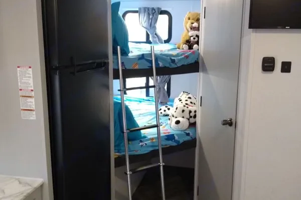 Wildwood with Bunks: Fully Equipped: Delivery Available ($85): No Prep Fee