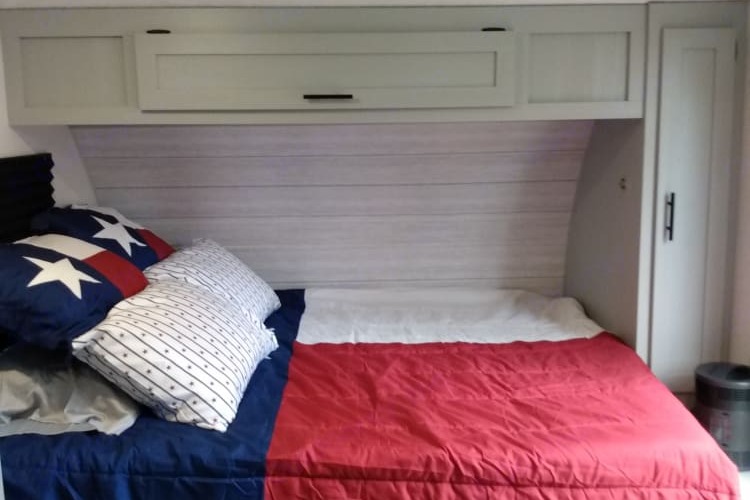 Wildwood with Bunks: Fully Equipped: Delivery Available ($85): No Prep Fee