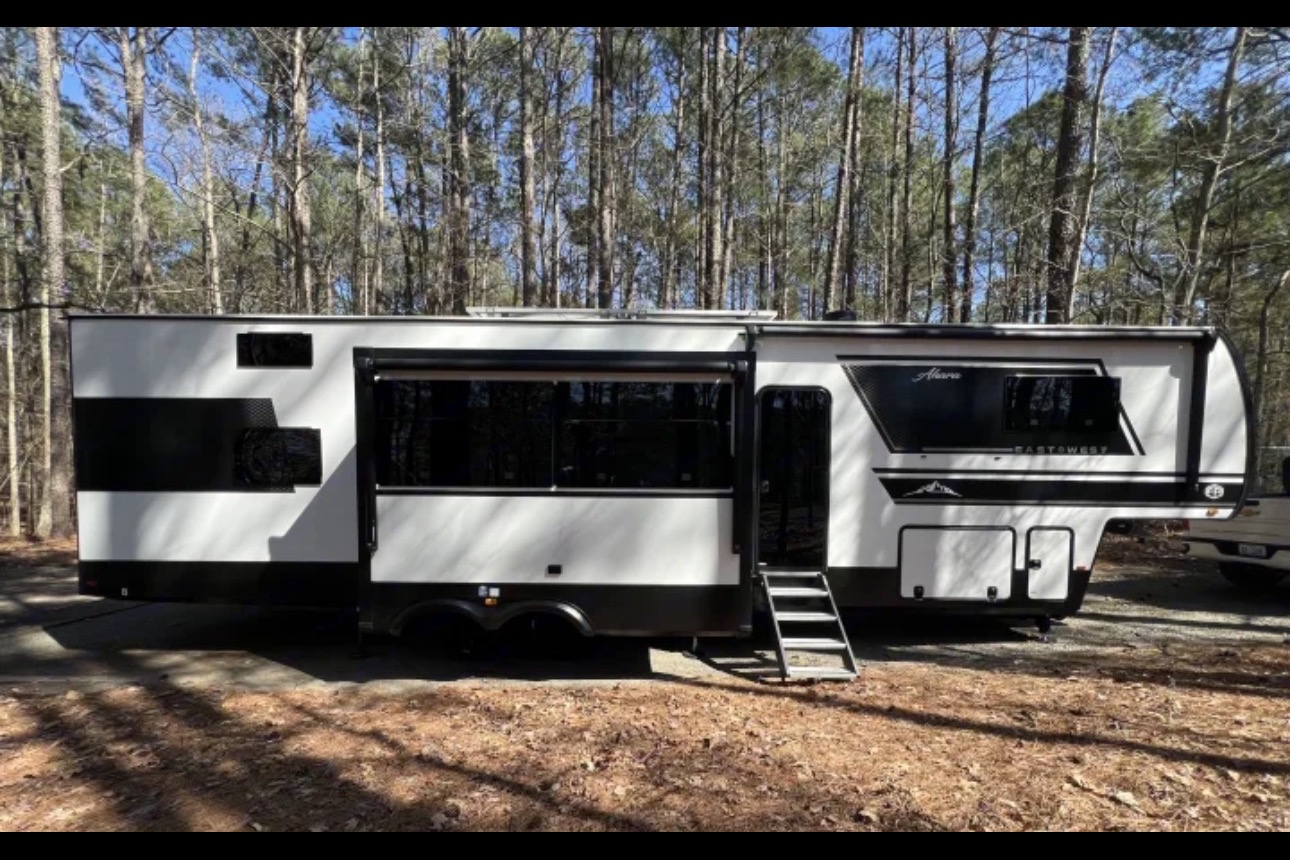 Steve's Forest River Ahara 390DS Fifth Wheel