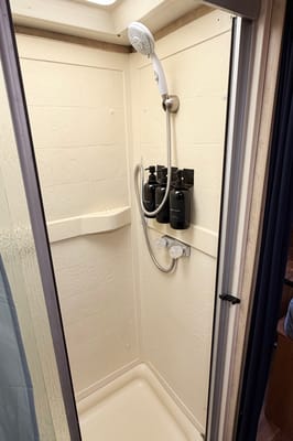 (#4) 30' Class C - Sleeps 6 - Generator, AC, Cozy- Festival, Burning Man