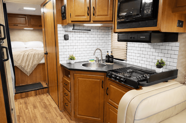 (#4) 30' Class C - Sleeps 6 - Generator, AC, Cozy- Festival, Burning Man