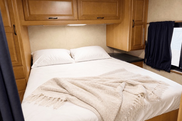 (#4) 30' Class C - Sleeps 6 - Generator, AC, Cozy- Festival, Burning Man