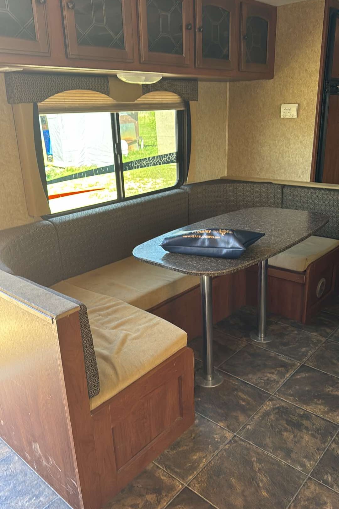 Heartland 28BRS Travel trailer