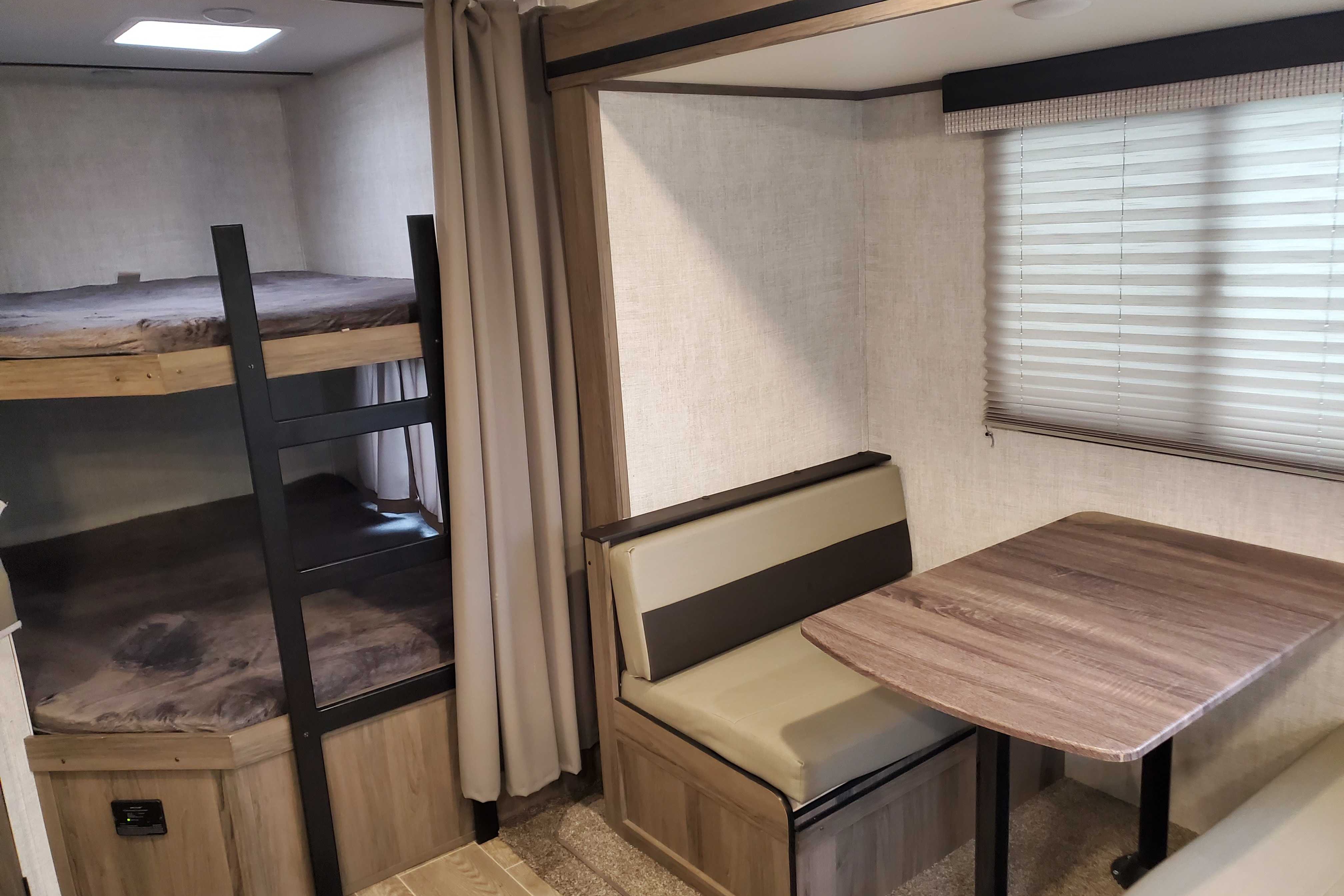 MODERN!!! Family fun  2021 kingsport