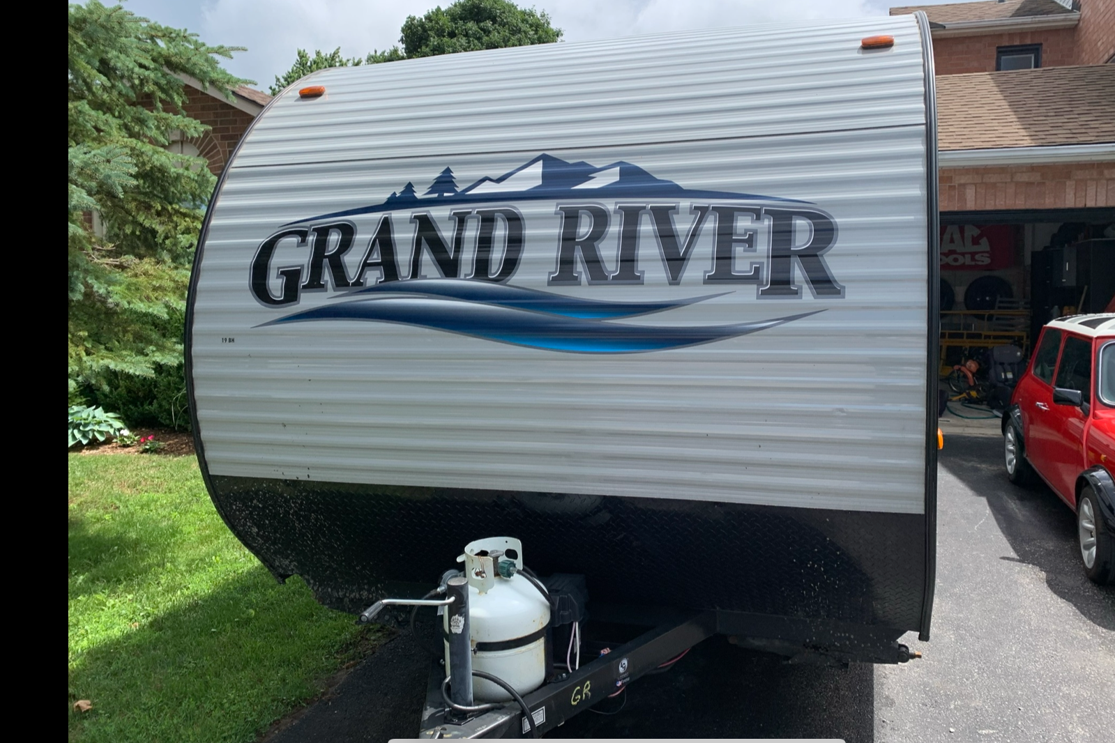 Ultralight Grand River 19BH Travel Trailer