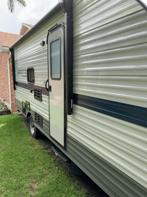 Ultralight Grand River 19BH Travel Trailer