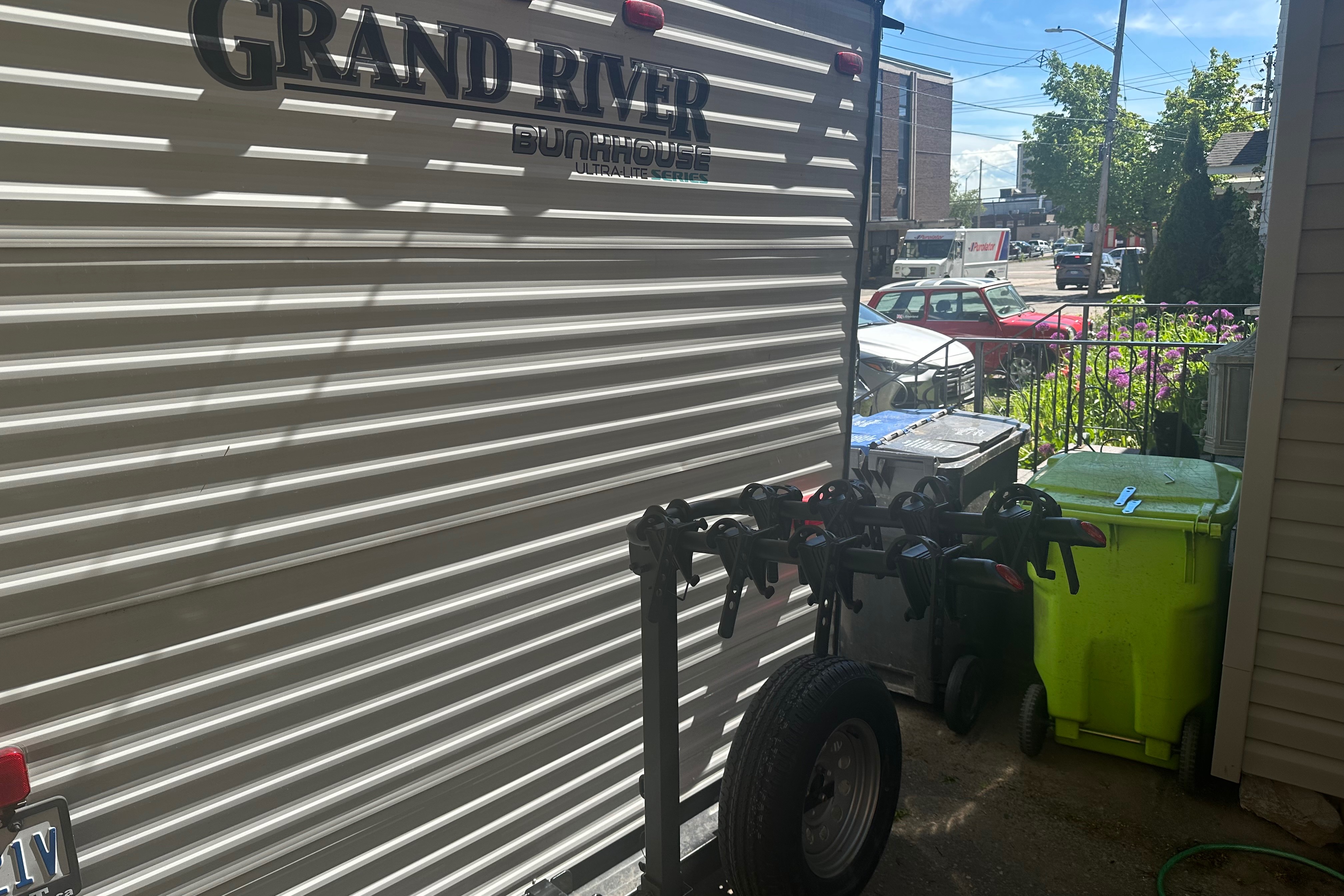 Ultralight Grand River 19BH Travel Trailer