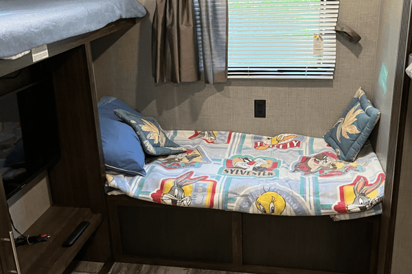 Viola's Crossroads Zinger Travel Trailer