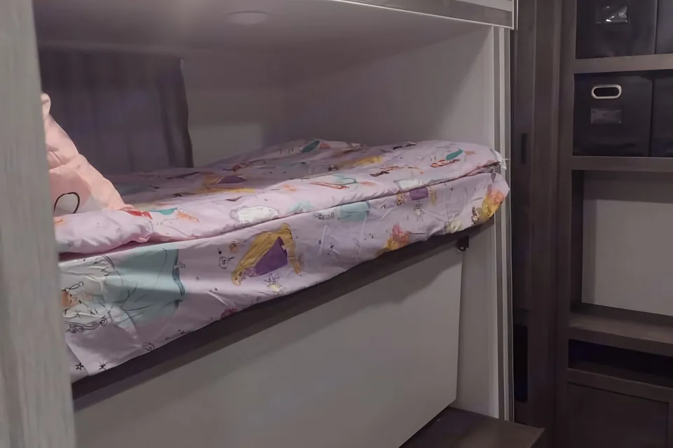 Willdwood **Huge Bunkroom** Delivery Only:  Fully Equipped: No Prep Fee