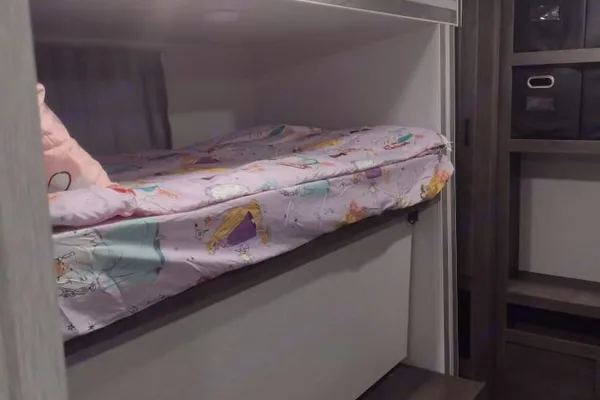 Willdwood **Huge Bunkroom** Delivery Only: Fully Equipped: No Prep Fee