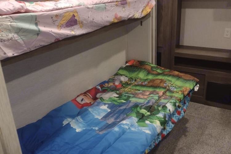 Willdwood **Huge Bunkroom** Delivery Only:  Fully Equipped: No Prep Fee